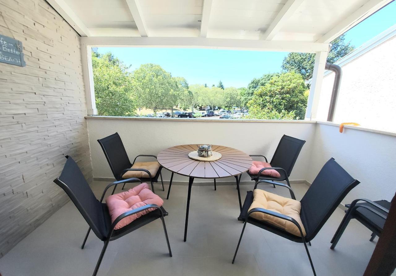 Apartman S Dvije Spavace Sobe 포레치 외부 사진