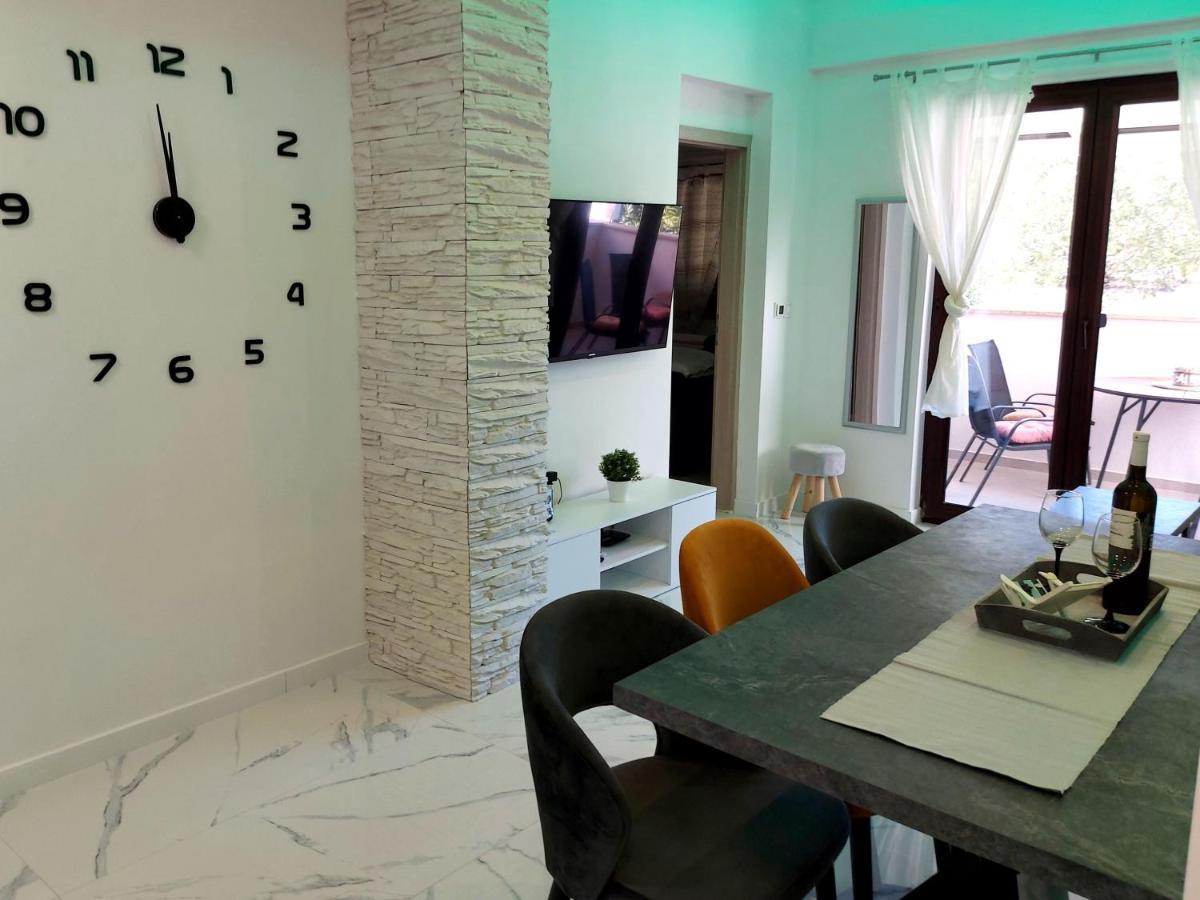 Apartman S Dvije Spavace Sobe 포레치 외부 사진